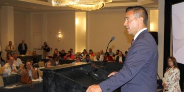 Simposio de derecho de salud explora desafíos legales en la industria sanitaria de Puerto Rico