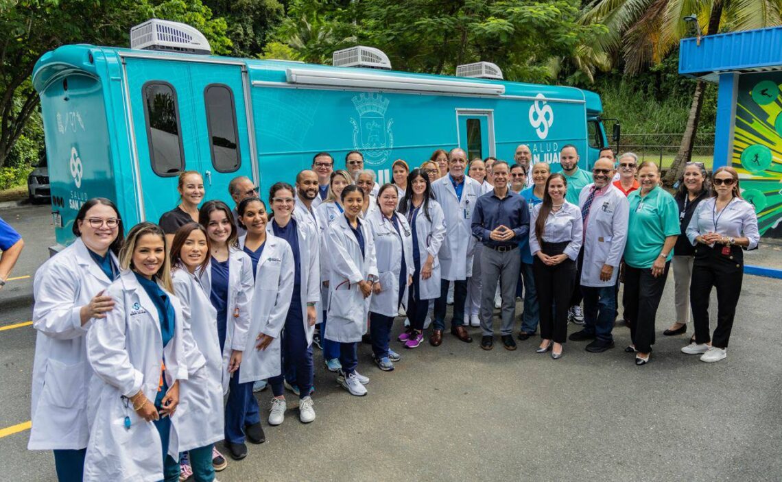 Municipio de San Juan lanza unidades móviles de salud para atender a la comunidad