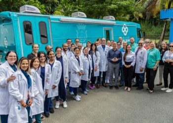 Municipio de San Juan lanza unidades móviles de salud para atender a la comunidad