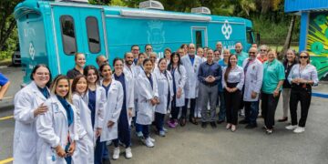 Municipio de San Juan lanza unidades móviles de salud para atender a la comunidad