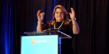 Jenniffer González presenta plan para modernizar el sistema de salud en Puerto Rico