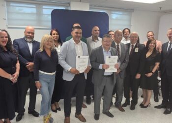Firman nuevo convenio colectivo del Centro Cardiovascular de Puerto Rico y del Caribe