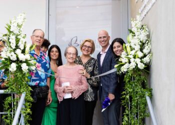 Inaugura nueva clínica de hematología y oncología en Arecibo