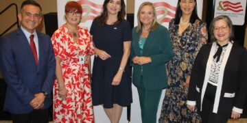 Presidenta de la APA ofrece recursos a profesionales de salud mental en Puerto Rico