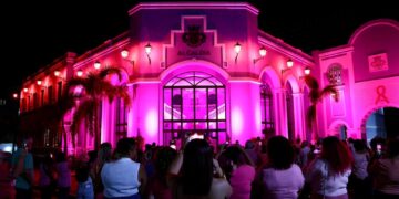 Fajardo inicia Encendido Rosado con marcha, talleres y clínica de detección contra el cáncer de mama