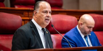 Senado estudia medida para fijar patrón mínimo de personal de enfermería en hospitales