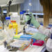 Científicos británicos estudian tumores centenarios para entender el auge del cáncer colorrectal en jóvenes