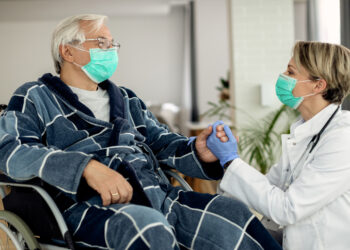 El abandono de las personas mayores en Colombia pone en evidencia una deuda social urgente